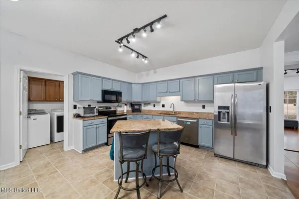 $399,900 | 3458 Marcia Louise Drive, Southaven, MS 38672