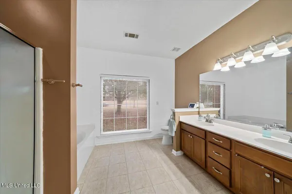 $399,900 | 3458 Marcia Louise Drive, Southaven, MS 38672