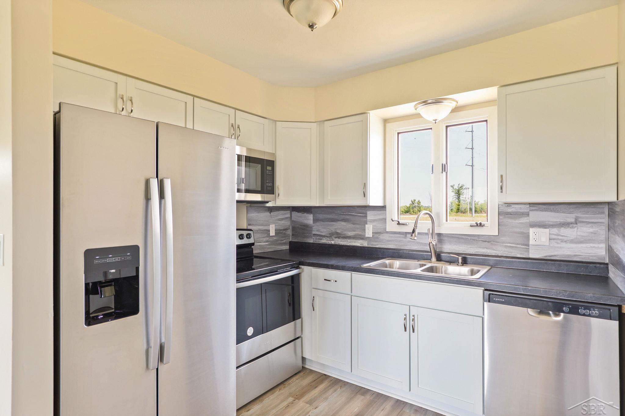 2532 Bordeau Road Standish, MI 48658 - Photo 27 of 50 Kitchen