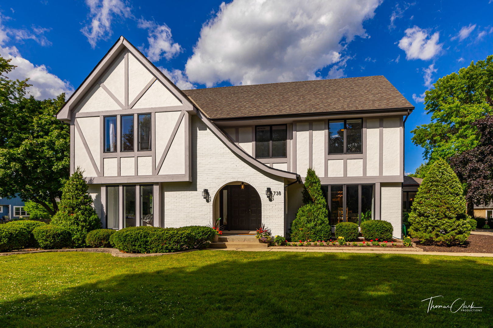 738 South River Road Naperville, IL 60540 - Photo 3 of 50 Gallery Image 3