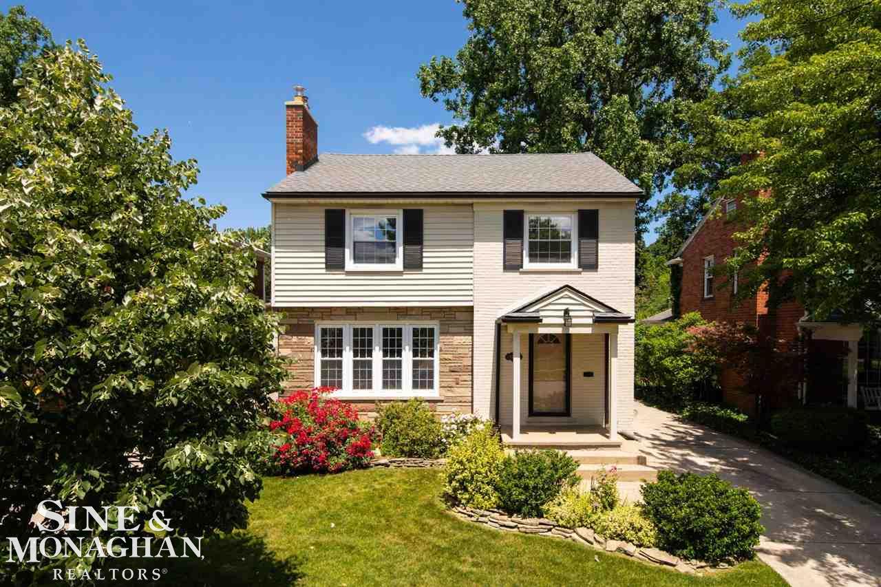 1928 Prestwick Road Grosse Pointe, MI 48236 - Photo 2 of 46 50045017-1.JPG