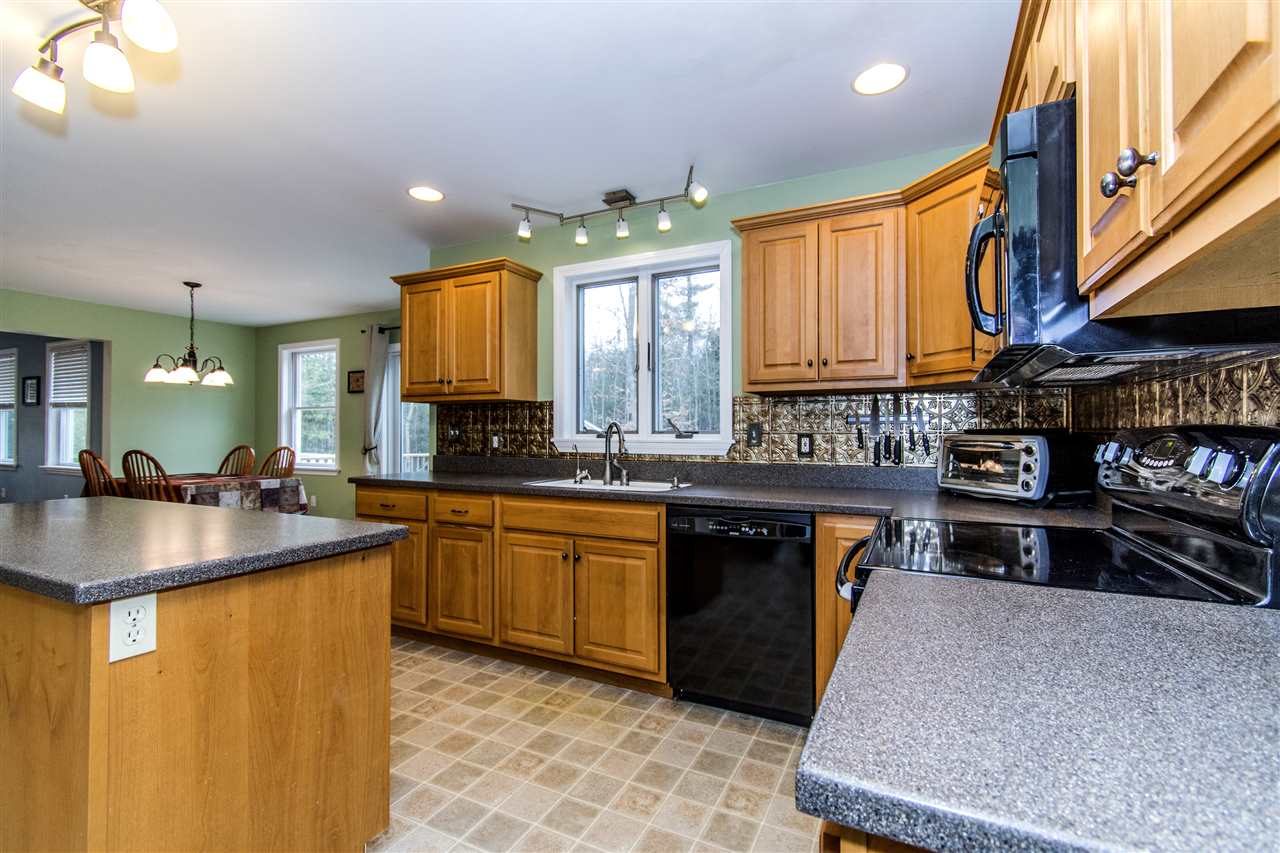 52 Fiddlehead Lane Rochester, NH 03867 - Photo 8 of 37