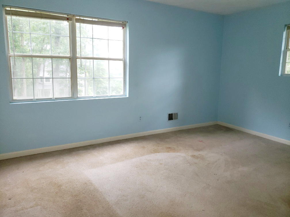 110 Lakeshore Terrace Road Hardy, VA 24101 - Photo 10 of 21 an empty room with a window