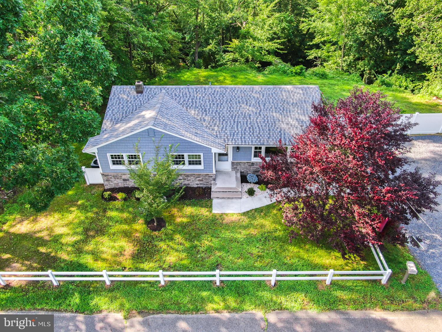 309 Ellisdale Road Chesterfield, NJ 08515 - Photo 2 of 31