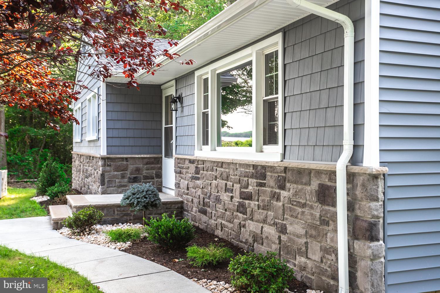 309 Ellisdale Road Chesterfield, NJ 08515 - Photo 5 of 31