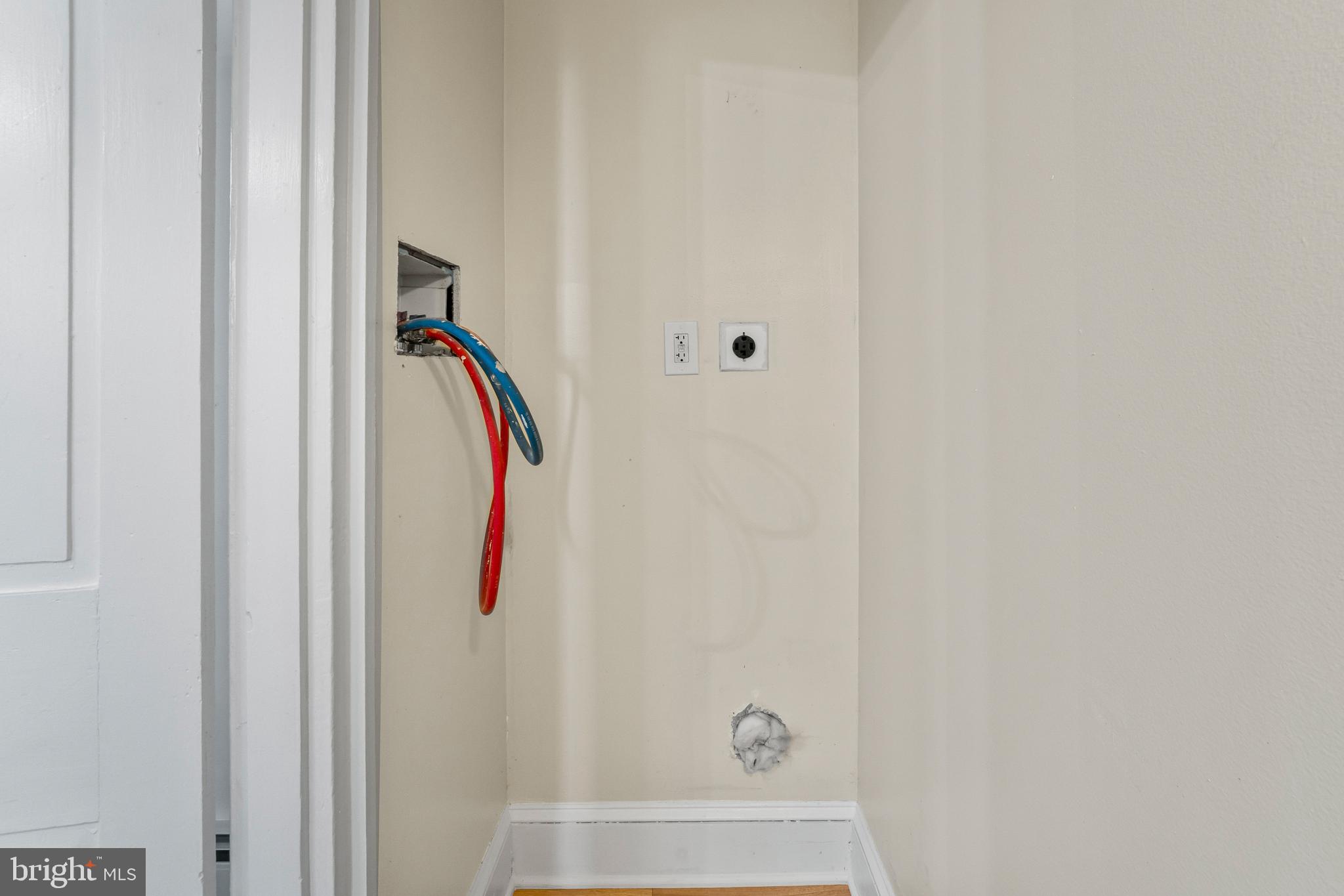 264 East Broadway Salem, NJ 08079 - Photo 18 of 51 a bathroom with a shower