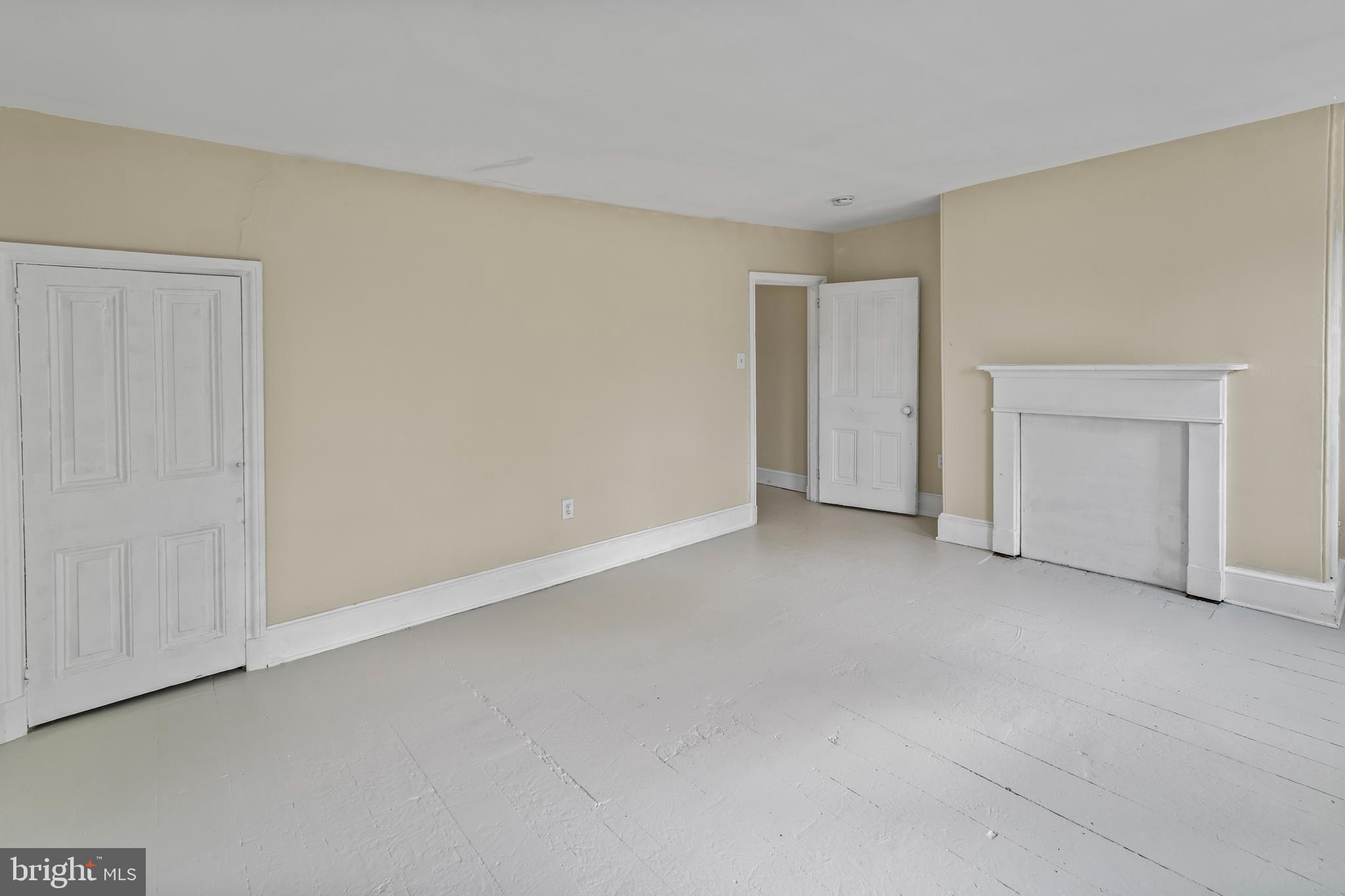264 East Broadway Salem, NJ 08079 - Photo 25 of 51 a view of an empty room and closet area