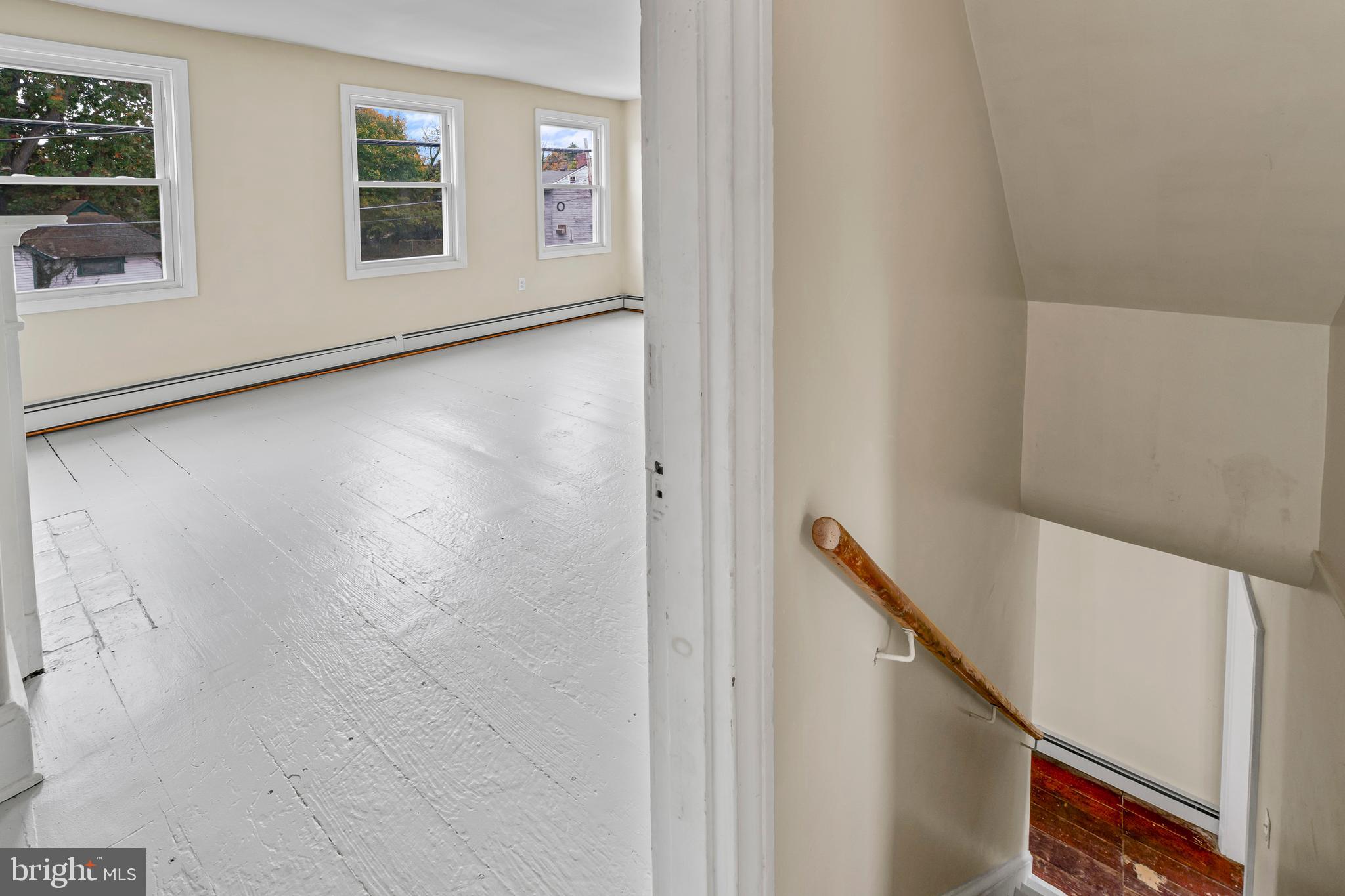 264 East Broadway Salem, NJ 08079 - Photo 35 of 51 a view of an entryway with wooden floor