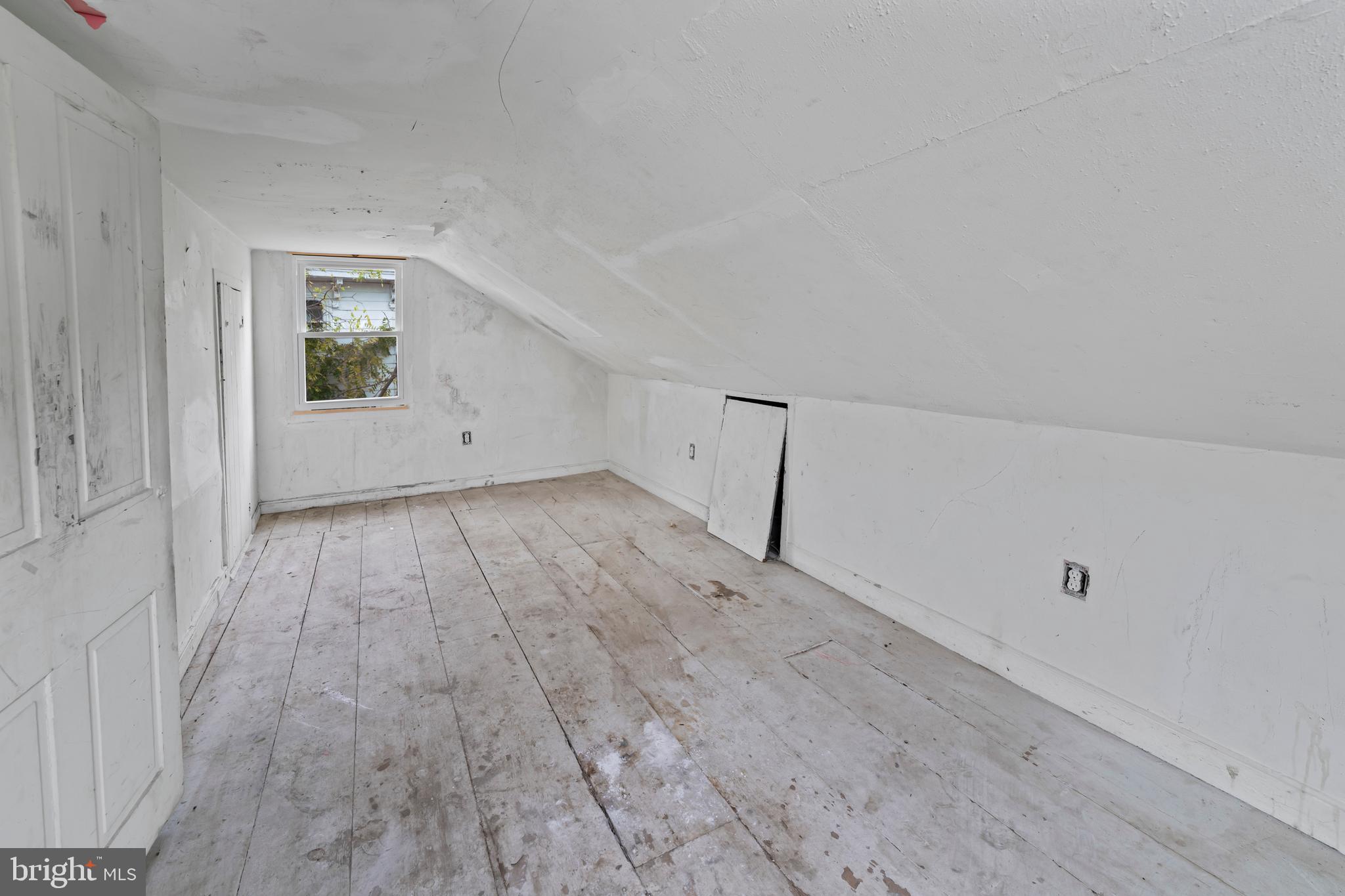 264 East Broadway Salem, NJ 08079 - Photo 38 of 51 a view of an empty room