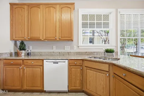 $519,900 | 204 Crystal Brook Lane, Cary, NC 27519