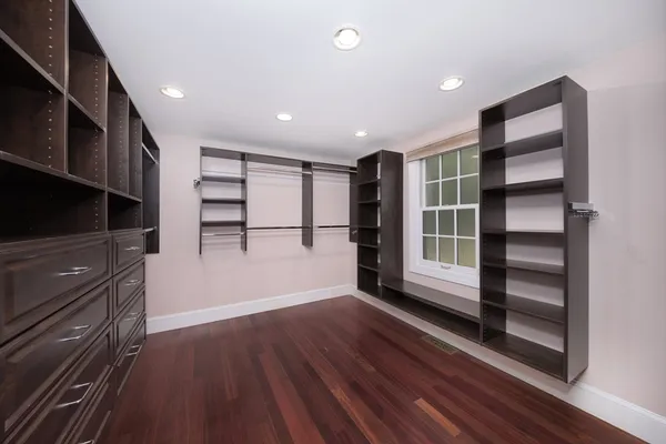 $4,388,000 | 568 Wellesley Street, Weston, MA 02493