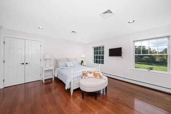 $4,388,000 | 568 Wellesley Street, Weston, MA 02493