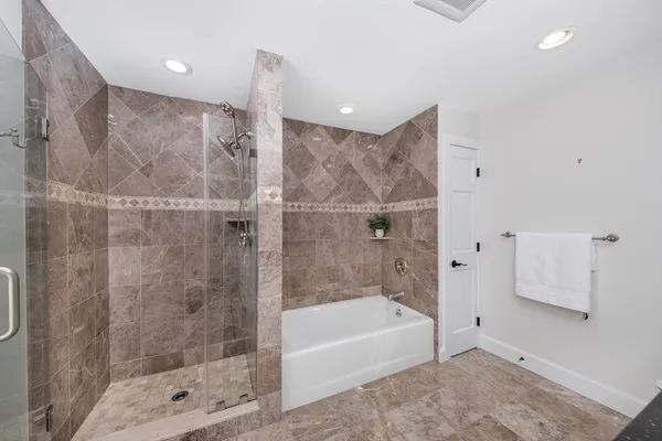 $4,388,000 | 568 Wellesley Street, Weston, MA 02493