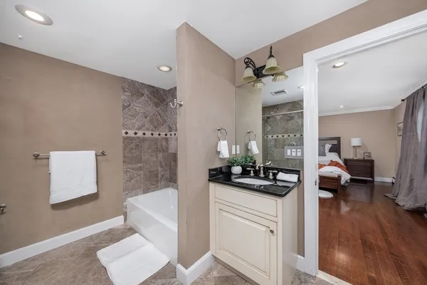 $4,388,000 | 568 Wellesley Street, Weston, MA 02493