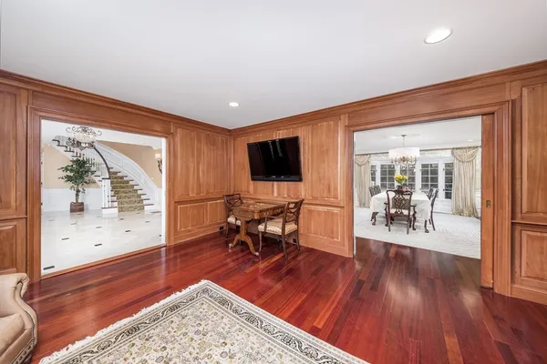 $4,388,000 | 568 Wellesley Street, Weston, MA 02493