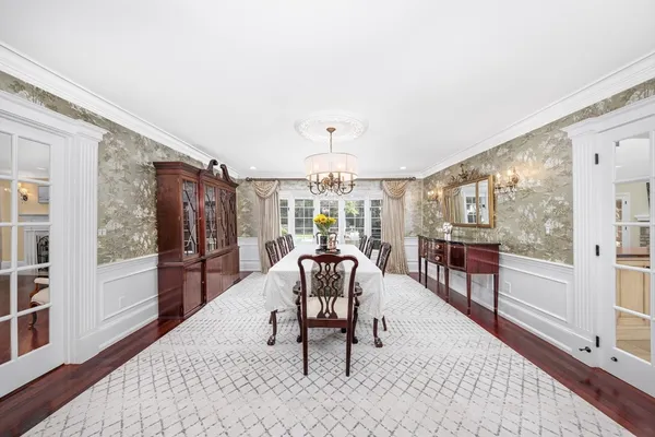 $4,388,000 | 568 Wellesley Street, Weston, MA 02493