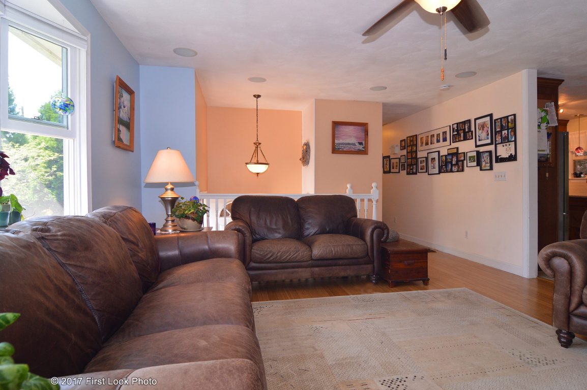 101 Linda Road Tiverton, RI 02878 - Photo 4 of 36