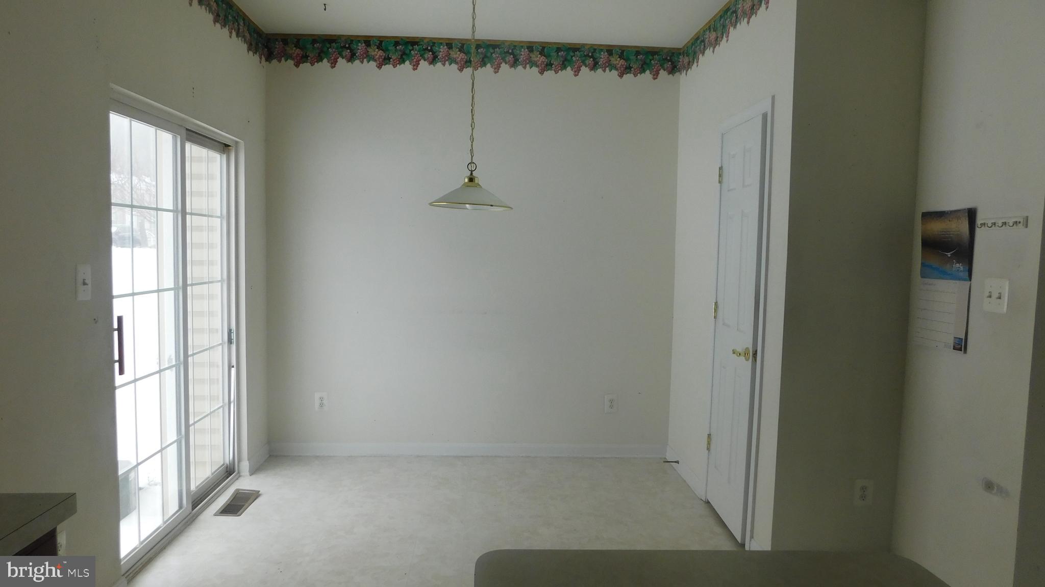 337 Bruaw Drive York, PA 17406 - Photo 4 of 23