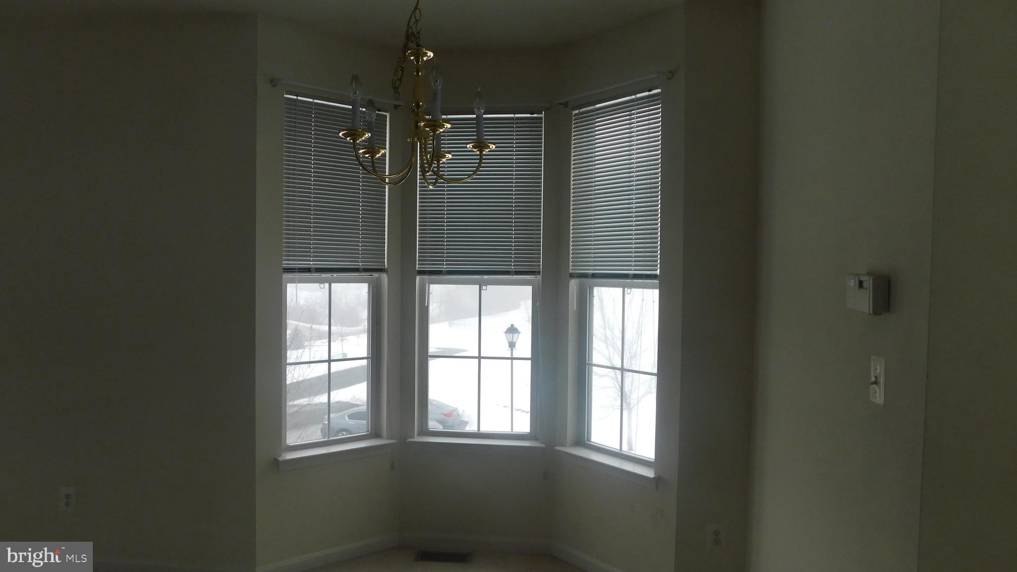 337 Bruaw Drive York, PA 17406 - Photo 6 of 23