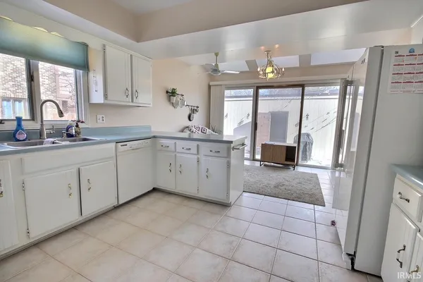 $299,900 | 6736 Covington Creek Trail, Fort Wayne, IN 46804