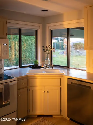 $369,900 | 101 North 48th Avenue, Unit 38, Yakima, WA 98908