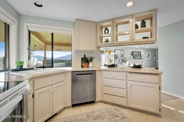 $369,900 | 101 North 48th Avenue, Unit 38, Yakima, WA 98908