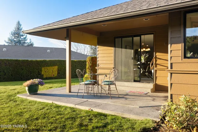 $369,900 | 101 North 48th Avenue, Unit 38, Yakima, WA 98908