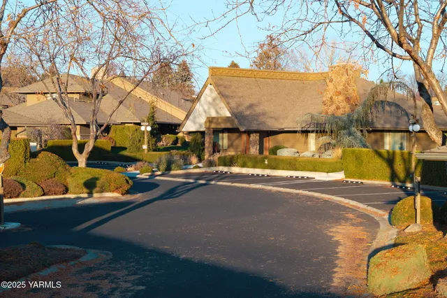 $369,900 | 101 North 48th Avenue, Unit 38, Yakima, WA 98908