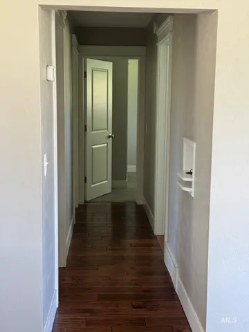 $625,000 | 806 North 650th Street East, Basalt, ID 83218