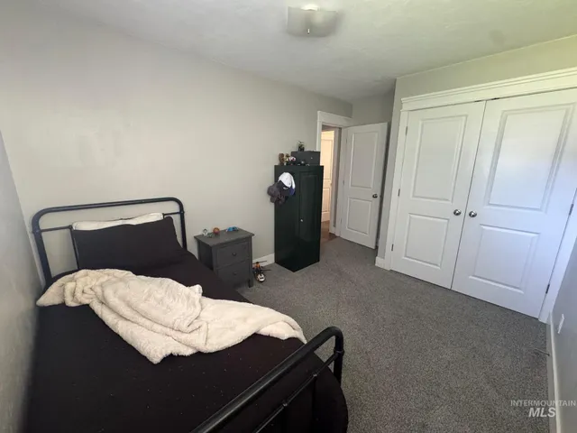 $625,000 | 806 North 650th Street East, Basalt, ID 83218