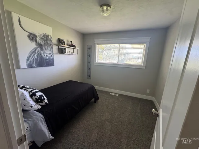 $625,000 | 806 North 650th Street East, Basalt, ID 83218