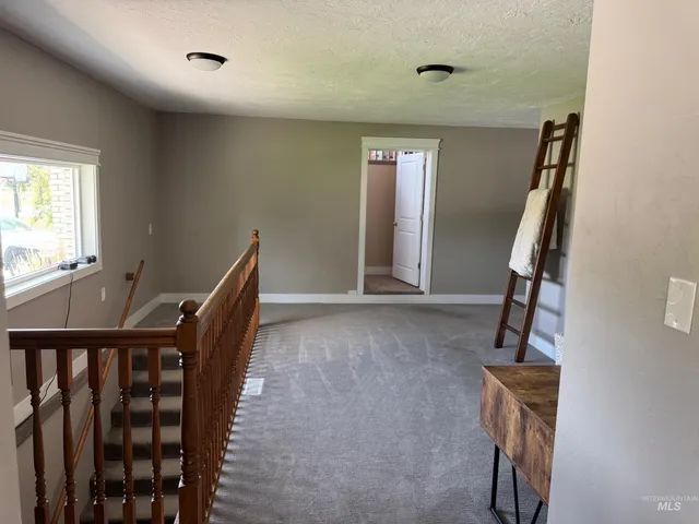 $625,000 | 806 North 650th Street East, Basalt, ID 83218