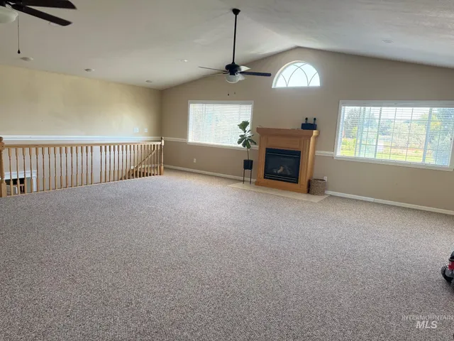 $625,000 | 806 North 650th Street East, Basalt, ID 83218