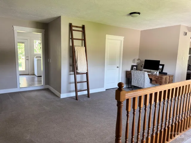 $625,000 | 806 North 650th Street East, Basalt, ID 83218