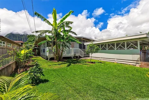 $1,199,000 | 41-1644 Kalanianaʻole Highway, Waimanalo, HI 96795
