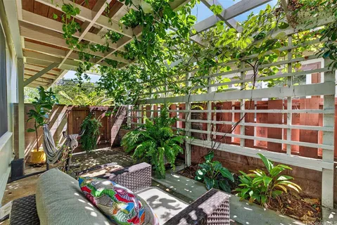 $1,199,000 | 41-1644 Kalanianaʻole Highway, Waimanalo, HI 96795