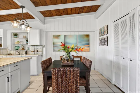 $1,199,000 | 41-1644 Kalanianaʻole Highway, Waimanalo, HI 96795