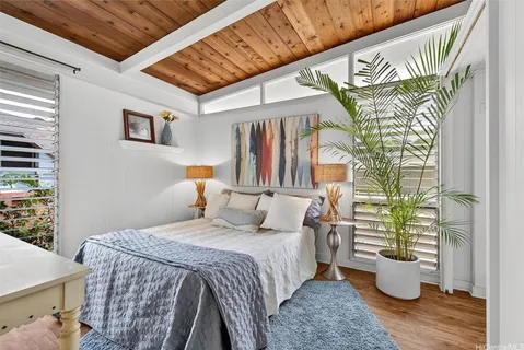 $1,199,000 | 41-1644 Kalanianaʻole Highway, Waimanalo, HI 96795