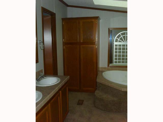 700 McCartney Road Jackson, OH 45640 - Photo 7 of 16
