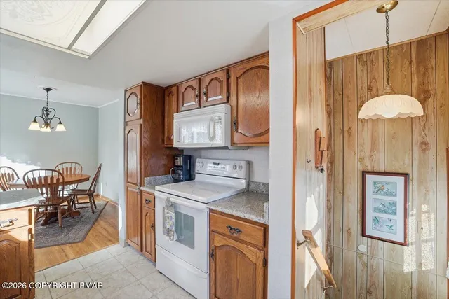 a view of a walk in closet