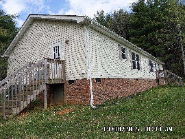 1552 Union School Road Southwest Floyd, VA 24091 - Photo 34 of 40 a view of a house with a yard