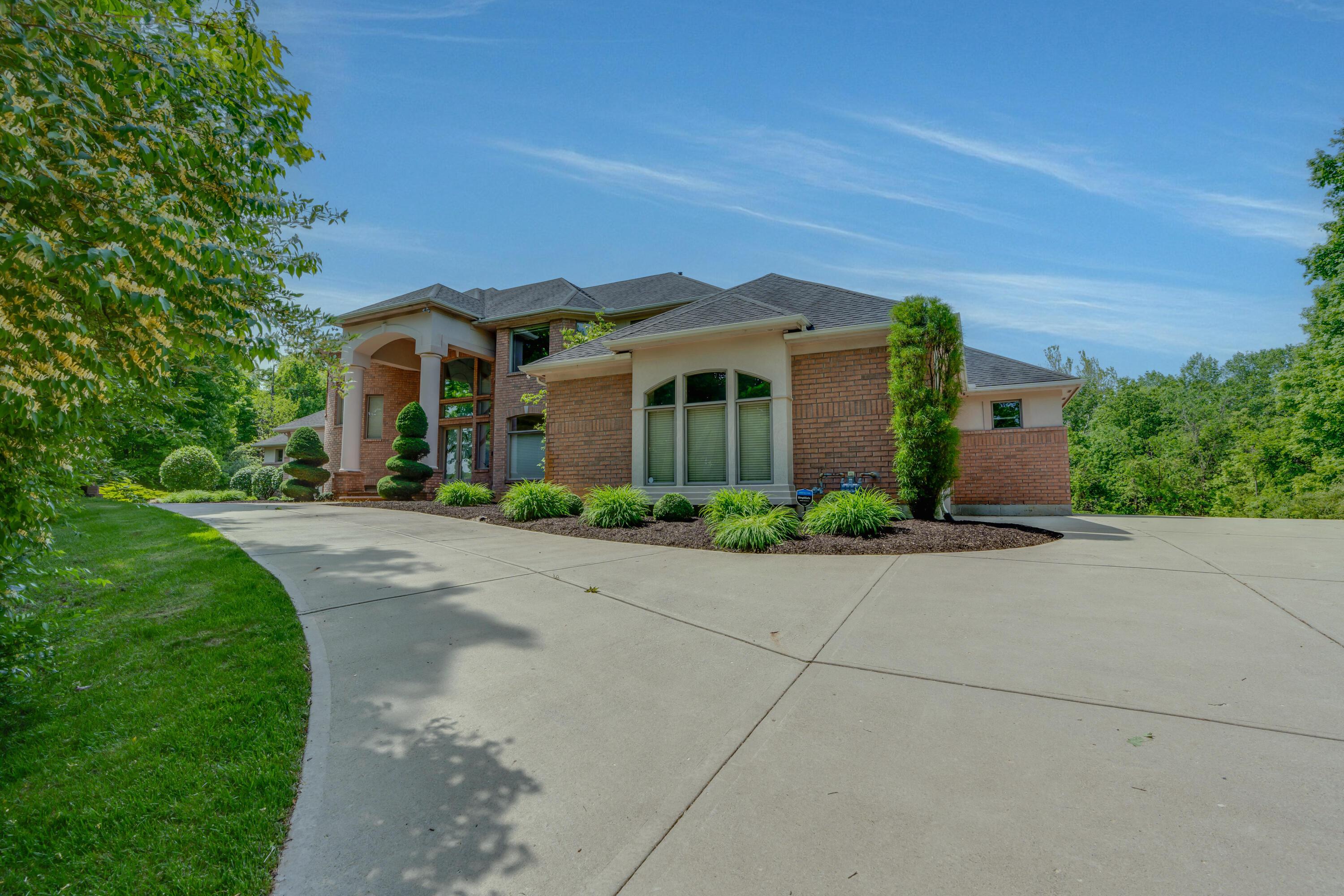 4333 Pine Tree Place Springfield, OH 45504 - Photo 4 of 53 4333 Pine Tree-2