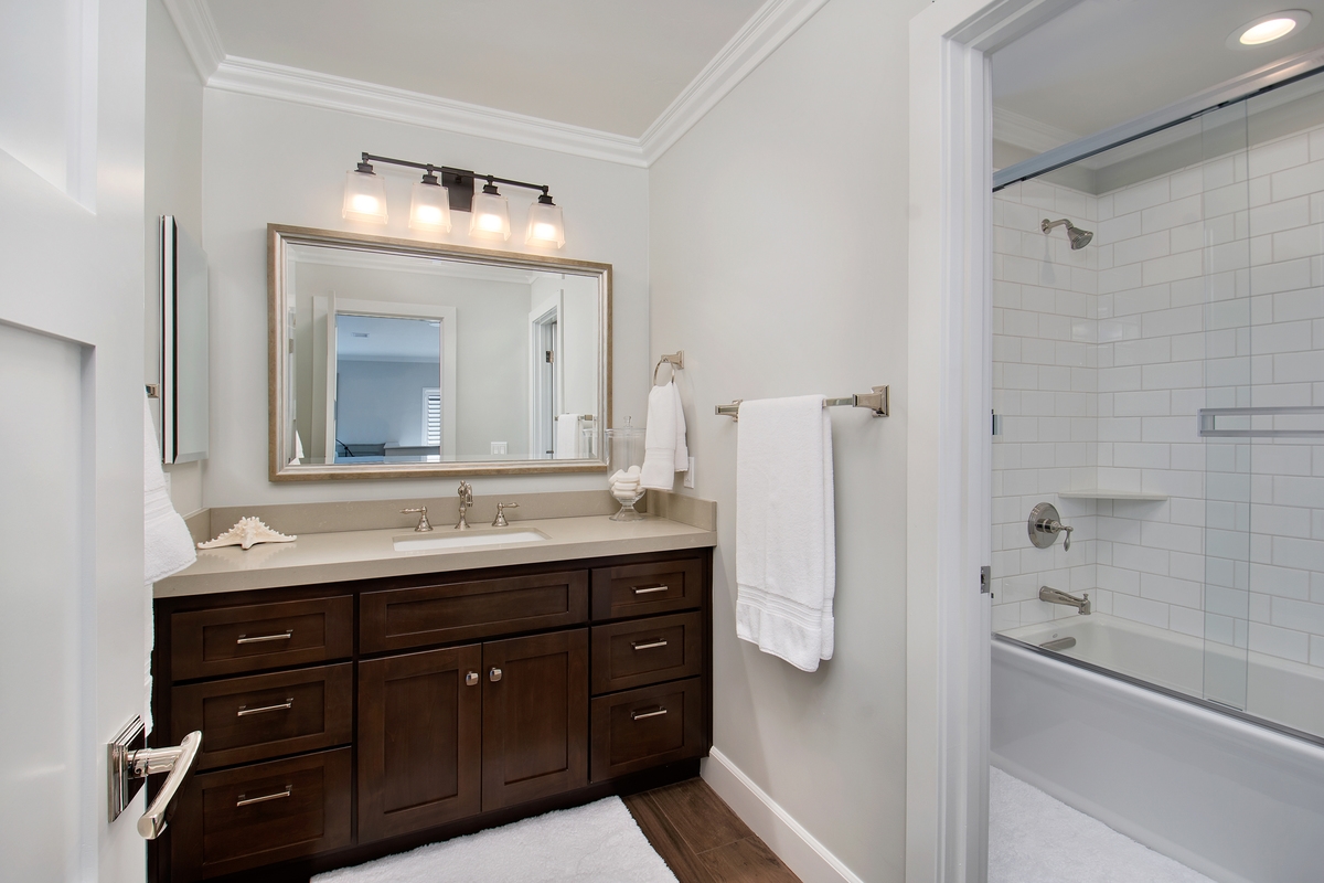 119 Channel Road Carlsbad, CA 92011 - Photo 5 of 24