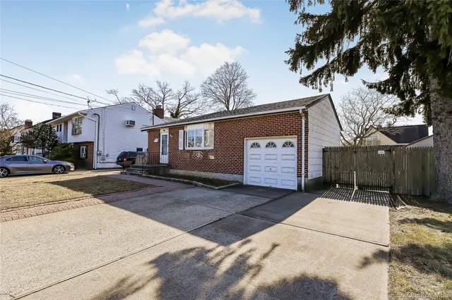 $674,990 | 94 Conklin Street, Farmingdale, NY 11735