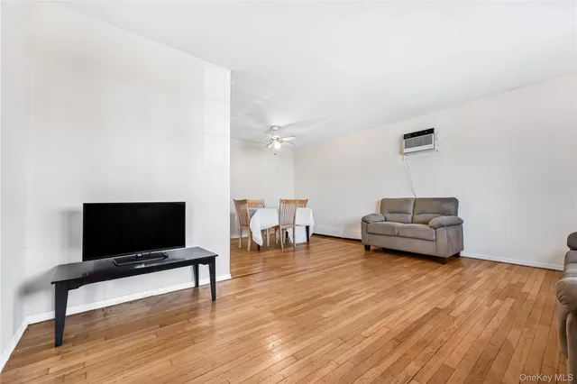 $674,990 | 94 Conklin Street, Farmingdale, NY 11735