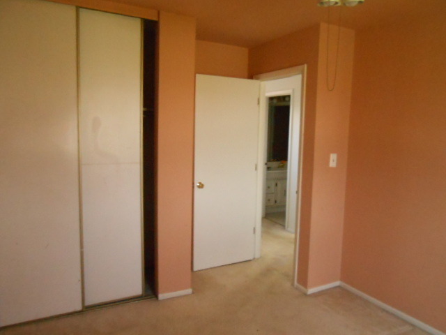 2023 Raleigh Place Hoffman Estates, IL 60169 - Photo 9 of 10 a view of a hallway with closet