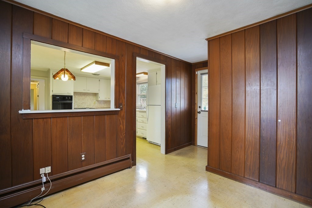 80 Harrow Road Springfield, MA 01118 - Photo 3 of 18 Gallery Image 3