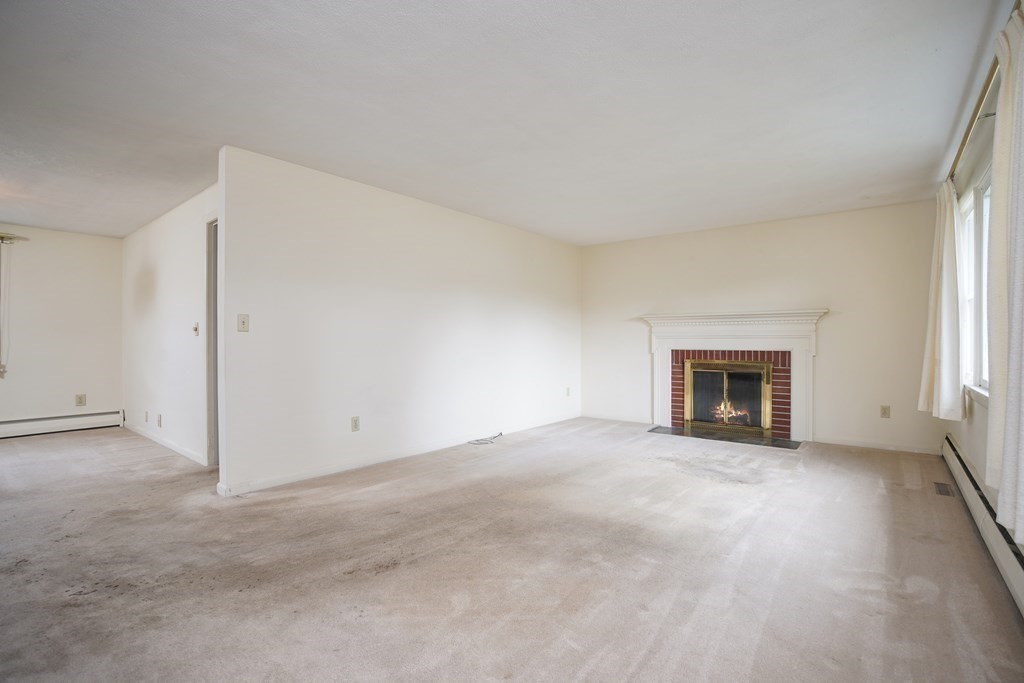 80 Harrow Road Springfield, MA 01118 - Photo 8 of 18 Gallery Image 8