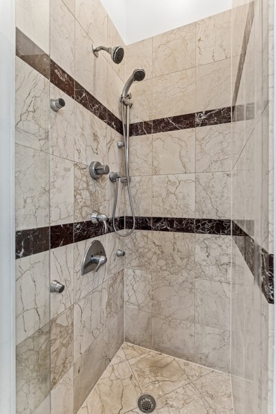 3108 North Racine Avenue, Unit 3 Chicago, IL 60657 - Photo 12 of 24 Gallery Image 12