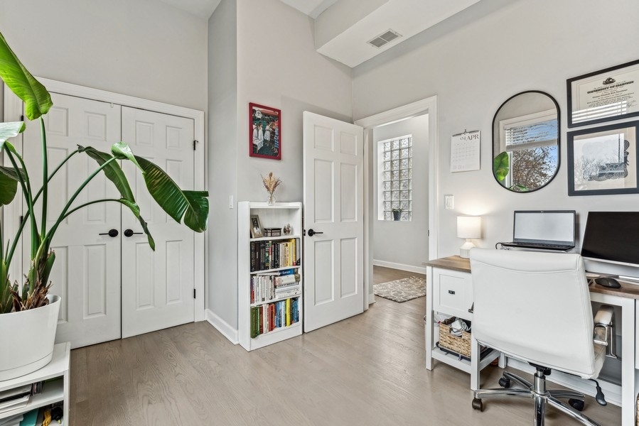 3108 North Racine Avenue, Unit 3 Chicago, IL 60657 - Photo 14 of 24 Gallery Image 14
